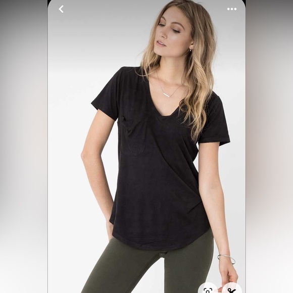 Z Supply Faux Suede V Neck Rounded Hem Black Pocket Tee Large - Picture 4 of 16